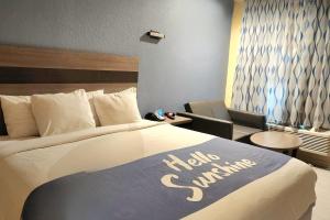 Days Inn by Wyndham Freeport