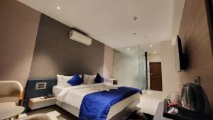 The Blues Hotel Golden Glory, Rajkot