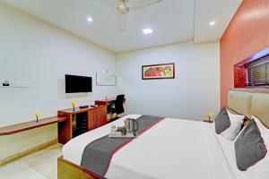 RG SUITES - Royapettah, Near Apollo Hospital & Marina Beach