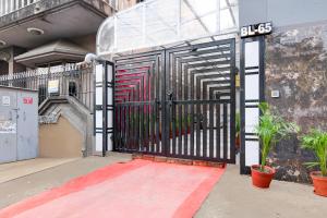 POP 84388F HotelIn One