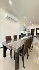 The Oasis Rawai 3BR Pool Villa Prime Location