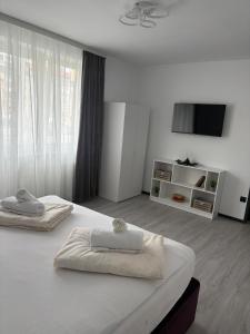 Vic Cedonia Residence