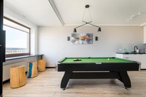 Solec Vistula & Stadium View Apartment by BookingHost