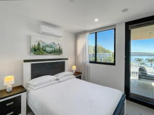 Bay View 2-Bedroom Apartment