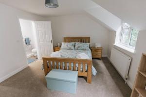 BRIARS CLOSE - Four Bed Property on the Edge of the Peak District National Park