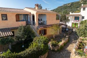 Bilocale Le Ginestre