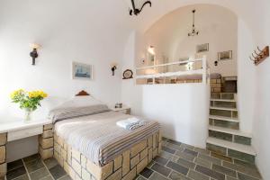 Vallas Apartments & Villas Santorini Greece