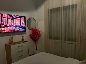 The Cozy Nook- luxury, privacy, with a pool and gym