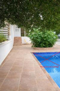 Sunny Villa