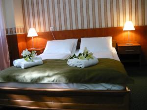 Double Room room in Atlantic Hotel