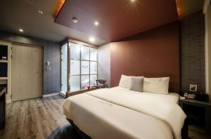 Changwon Sangnam Angel Hotel
