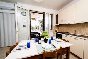 Perla Marina, By Salum