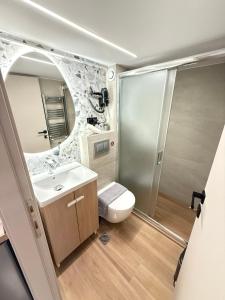 Room 8