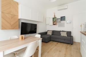 GuestHost - Cozy Balcony Flat close to Navigli