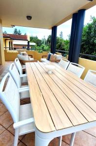 Walk to Beach - Boutique Beachside Townhouse