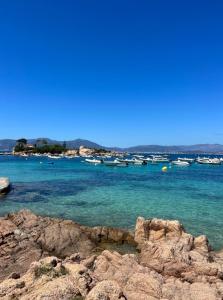 U Picalu de Terra Bella avec 2 Piscines et Vue Mer - Parking Wifi sur Porticcio