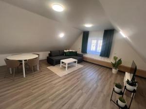 Ulrichova vila a Vilka Rejhotice