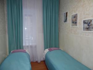 Twin Room with Private External Bathroom - 1 room in Bon-Appart on Bolshaya Morskaya 31 - Irena Guest House