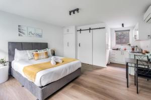 Modern Nomads St Kilda Studio Sanctuary Near Albert Park