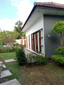 Lovina Villa Cinta