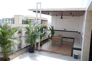 Westside Luxury 2BHK Private Penthouse - HiTech City, Madhapur, Hyderabad