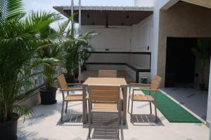 Westside Luxury 2BHK Private Penthouse - HiTech City, Madhapur, Hyderabad