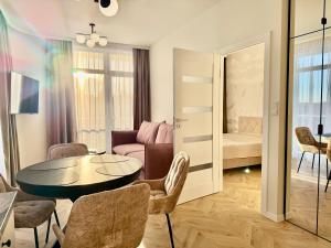 Słoneczny Apartamnet 150 m od plaży Basen Parking