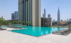 FIRST CLASS 1BR Luxury Steps from Dubai Mall