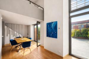 Design Loft 90 sqm Terrace - Near Milan Como