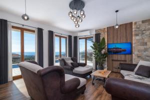 Luxury Stone Villa Smokvica, Heated Pool, Sauna, Jacuzzi, Sea View