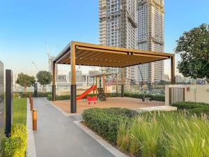 FIRST CLASS 3BR Scenic Views Near Yacht Club