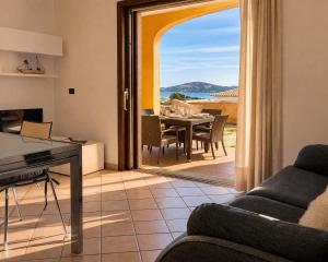 Le Maree Sea View Apartment img2