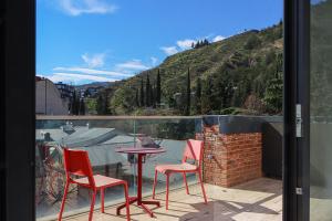 Stylish 2 BR 2 Balconies Apartment In Old Tbilisi
