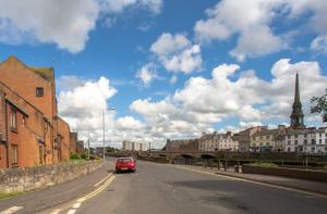 Sunny south facing Riverside home