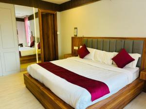 Hotel Ganga Near The Mall Simla
