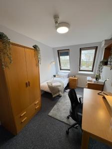Student Only Modern Non-Ensuite Room at Ivy Halls Cricklewood