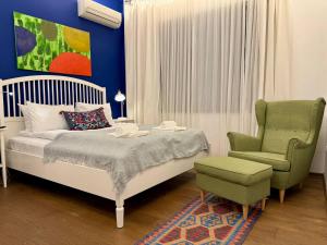 Cosher | 1BD Central Urban Home