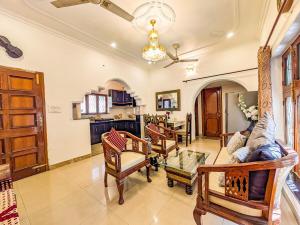 President Park 2BHK stay in dehradun by Homeyhuts