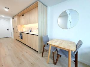 Modern Studio in Prime Area & Free Parking