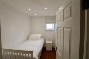 Spacious 5-Bedroom Home in Maidenhead