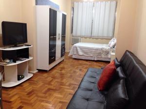 Copacabana half a block from the beach excellent LOFT