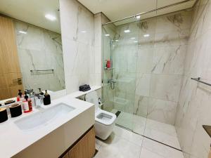 Ultra Luxury 2BR with Beachfront Living in Bay Tower 2