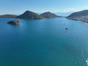 Captains Tolo Sea View 1