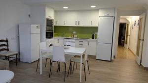 Tropicana–30m de la Playa con Parking y AC
