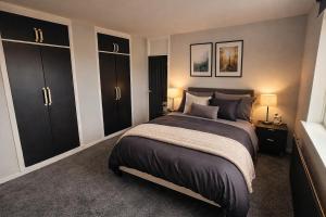 3 Bedroom Apt Close To Leeds Arena & Free Parking