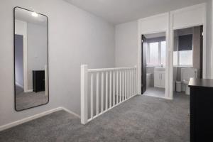 3 Bedroom Apt Close To Leeds Arena & Free Parking