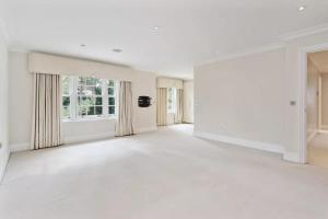 Lux 6BR Mansion in St Georges Hill