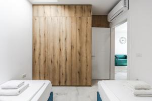 The Butterfly Apartment Seafront & Amazing Views by PikHost