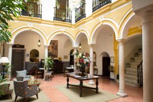 Hotel Abanico hotel, 
Seville, Spain.
The photo picture quality can be
variable. We apologize if the
quality is of an unacceptable
level.