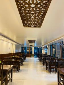 Tiffin Home and Restaurant